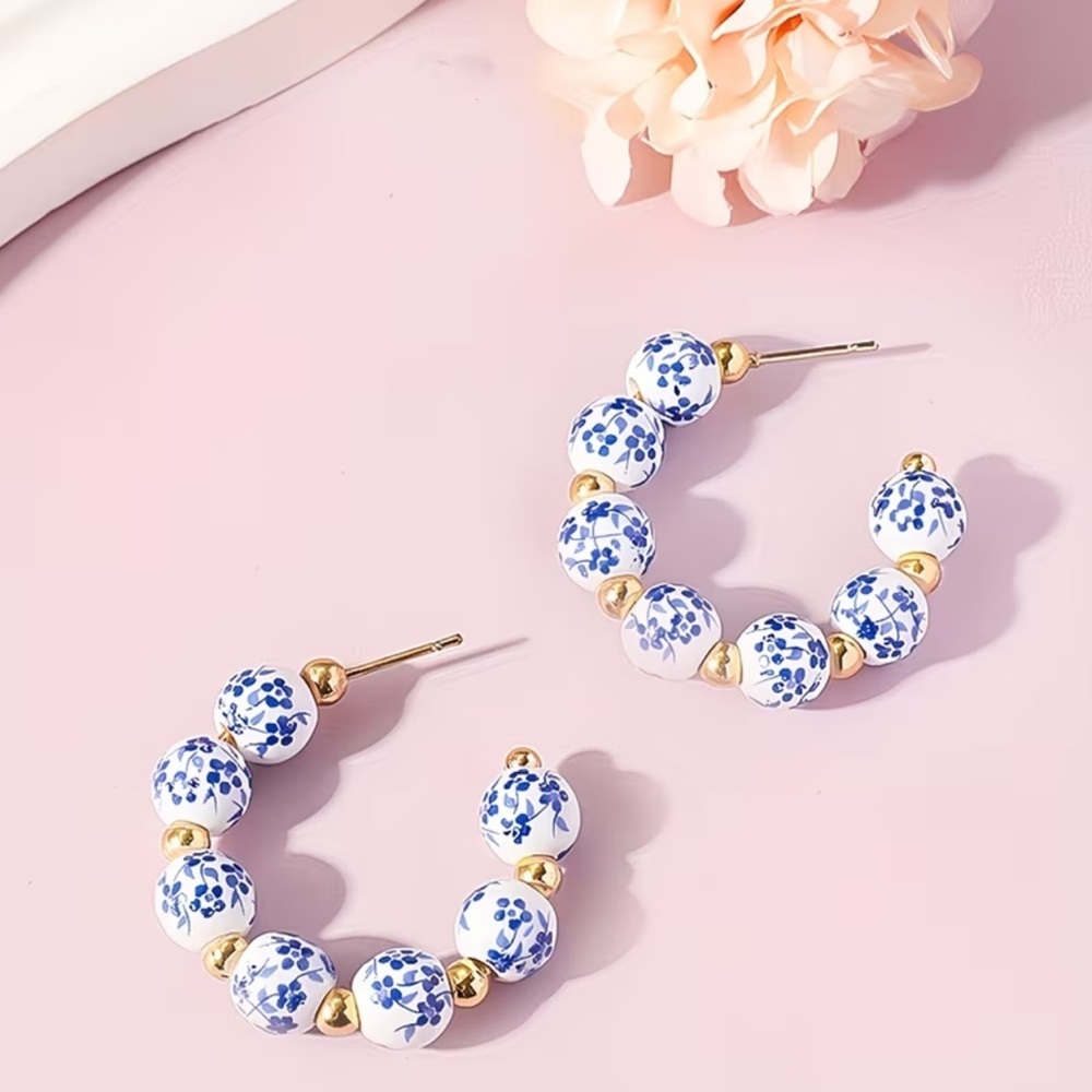 NEW Blue and Gold Floral Hoop Earrings. 💙 A0-20